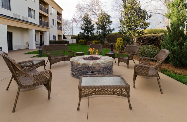 Courtyard by Marriott Charlotte Lake Norman