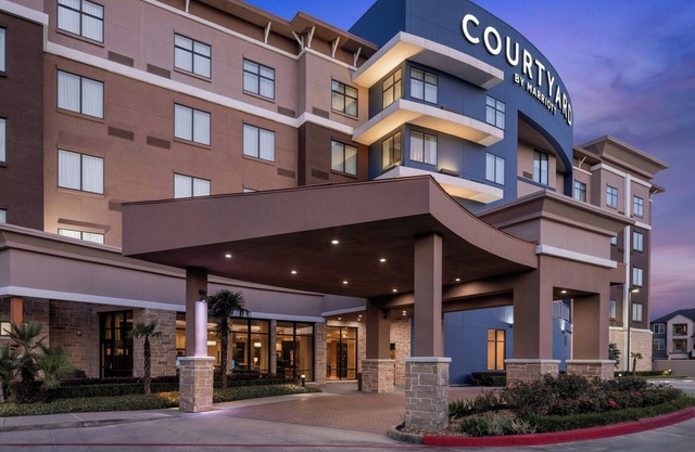 Courtyard Houston Kingwood