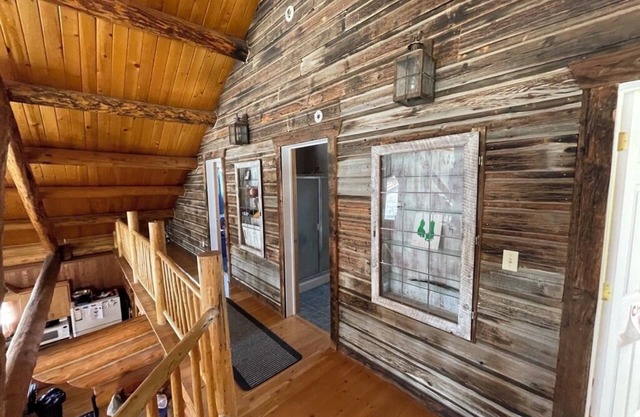 Coychar Salmon Fly Cabin- Located on the Big Hole River