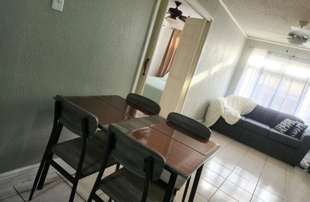 Cozy 1-bedroom apartment in New Kingston 5 with AC, Wi-Fi