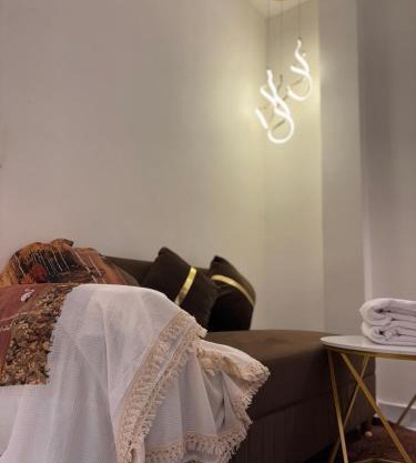 Cozy 1 BHK Condo with amenities