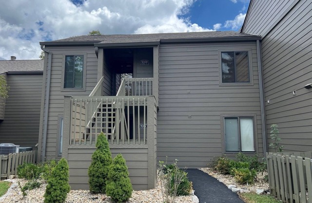 Cozy, 2/2 condo at Lake Monroe, Golf, IU Bloomington
