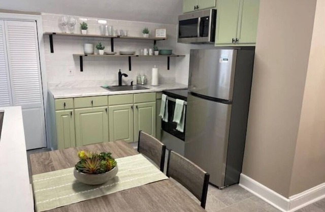Cozy 2 Bdrm apt in Wilmington