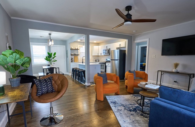 Cozy 2-bedroom apartment in charming Rocky Mount with WiFi, AC