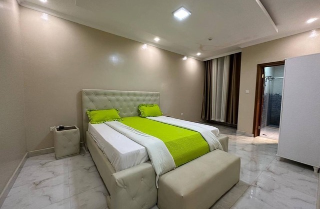 Cozy 2-bedroom apartment in charming Kigali with WiFi
