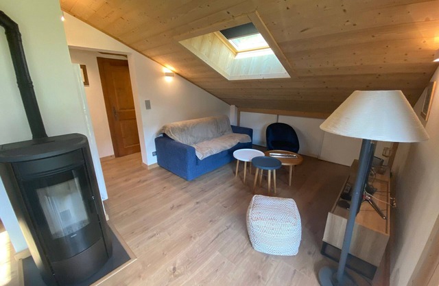 Cozy 2-Room Apartment for 4 with Balcony, Ski Locker, and Parking in La Chapelle-d'Abondance