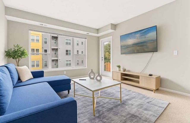 Cozy 2BR | King + 2 Queens + Walk to Xcel Arena
