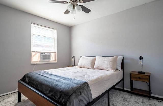 Cozy 2BR Retreat/Workspace + Washer/Dryer