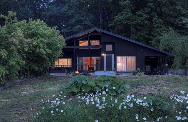 Cozy 3 bed rooms Mountain Lodge! Fire place, garden