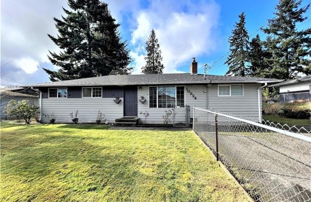 Cozy 5-bedrooms 2 baths house with hot tub