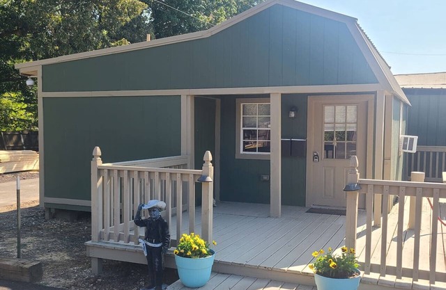 Cozy and Quiet Tiny Home