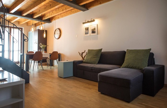 Cozy apartment in the heart of the lovely center of Valeggio sul Mincio.