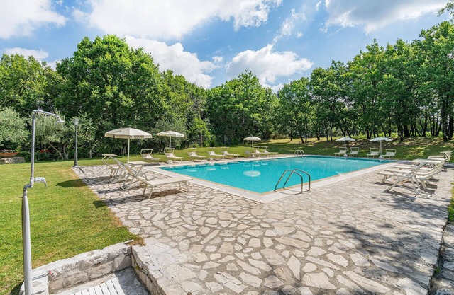 Cozy apartment in San Donato in P. FI