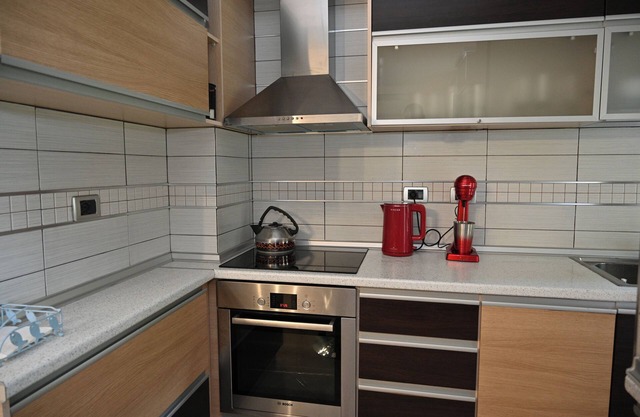 Cozy apartment in charming Durrës with AC, WiFi