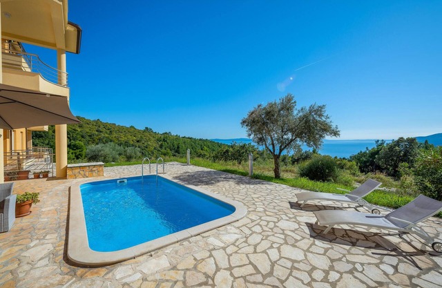 Cozy apartment in Rabac