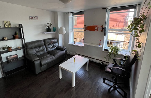 Cozy apartment in the heart of the Mile End