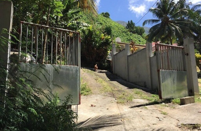 cozy apartment in the heart of seychelles 10 mins from beach