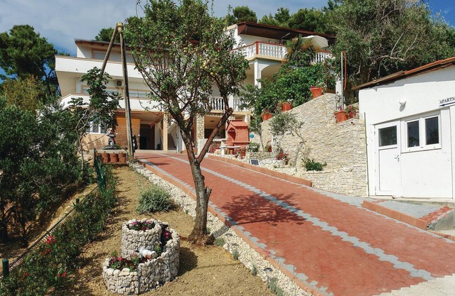 Cozy apartment in Vlasici with WiFi