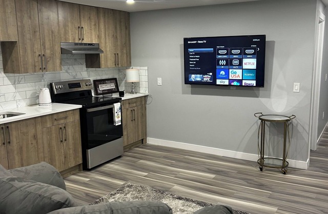 Cozy apartment with WiFi in Calgary