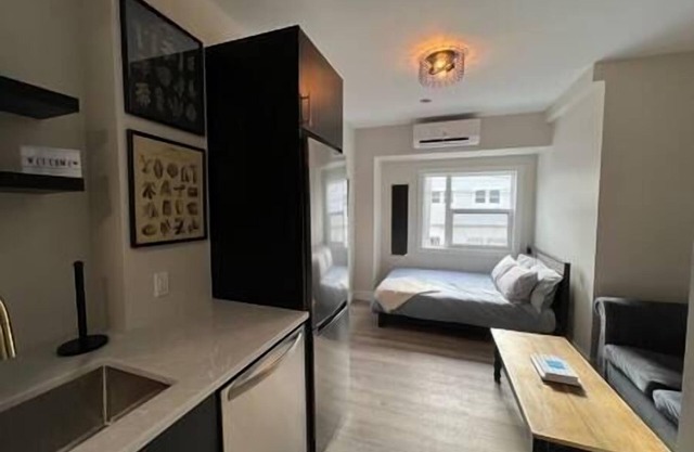 Cozy Apt in Central Halifax