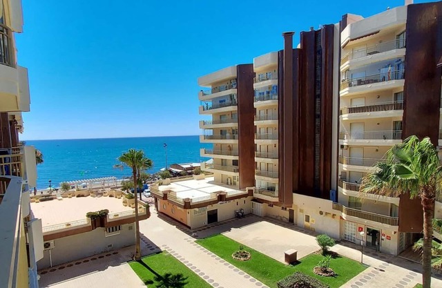 Cozy beach-front apartment Doña Sofia Fuengirola
