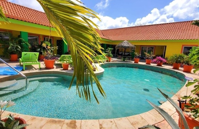 Cozy beautiful 1 bedroom apartments, 5 minutes driving to eagle beach