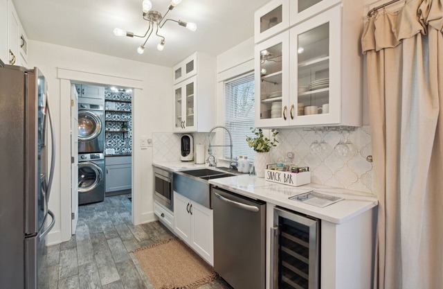 Cozy Birmingham Chalet: Walk to Town, 3BR, Office, Clean & Modern