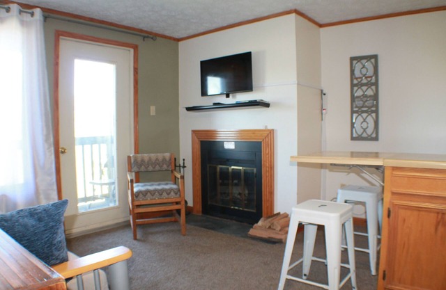Cozy Blue Knob Ski Condo Mountain Getaway 1 bedroom