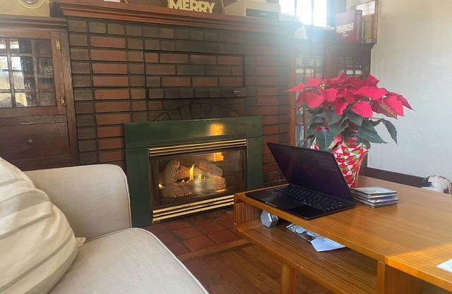 Cozy Boulder Cottage, Centrally located