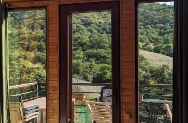 Cozy cabin 2