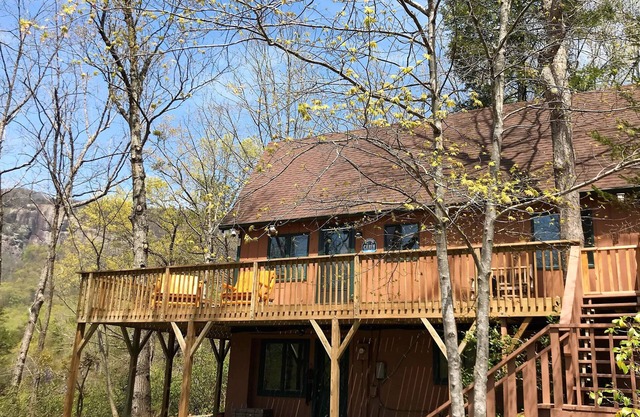 Cozy Cabin, Great View, Lake Access, Game Room, Wrap Around Porch