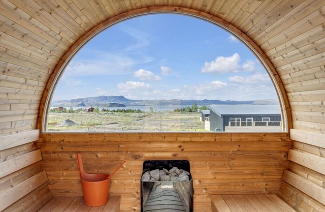 Cozy Cabin w/Hot Tub & Sauna - Ultimate Retreat