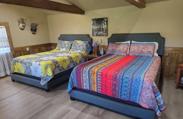 Cozy cabin with WiFi and AC in charming Watkins Glen
