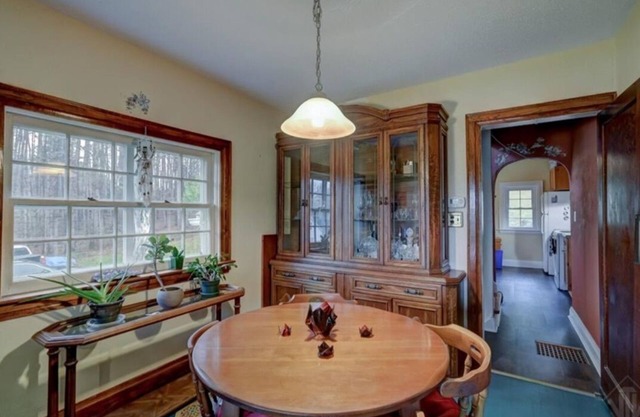 Cozy Coach house in the country with a propane fireplace - Monthly