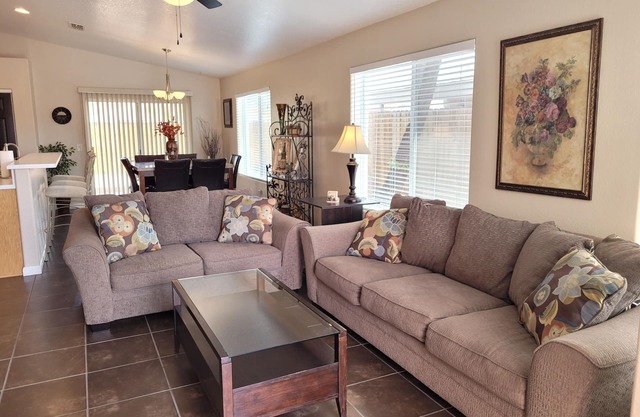 Cozy Colorado River Escape Close To River, Laughlin, Lake Havasu & Needles