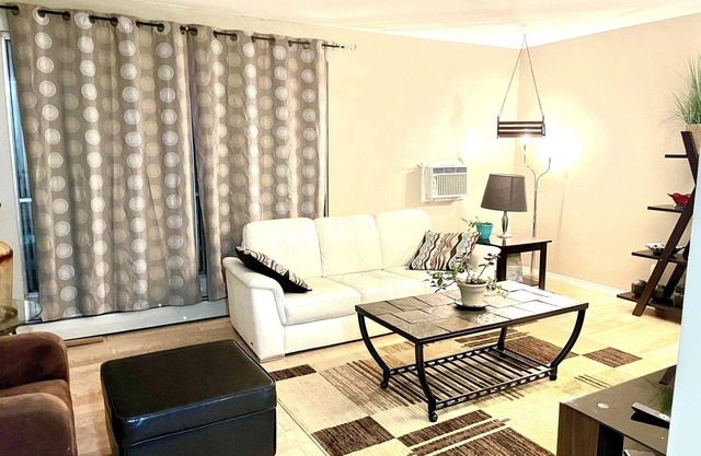 Cozy Condo in the heart of YXE