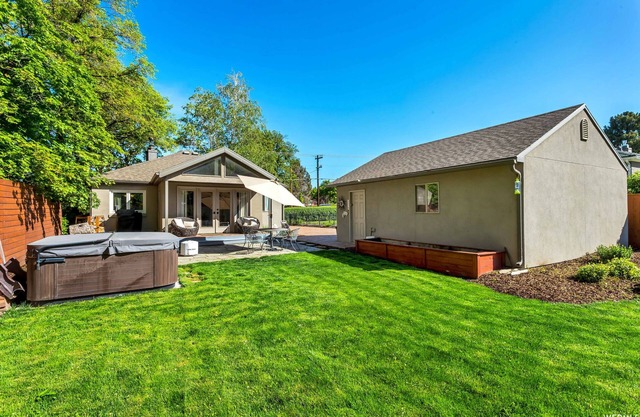Cozy, Convenient Holladay Bungalow w/Amenities