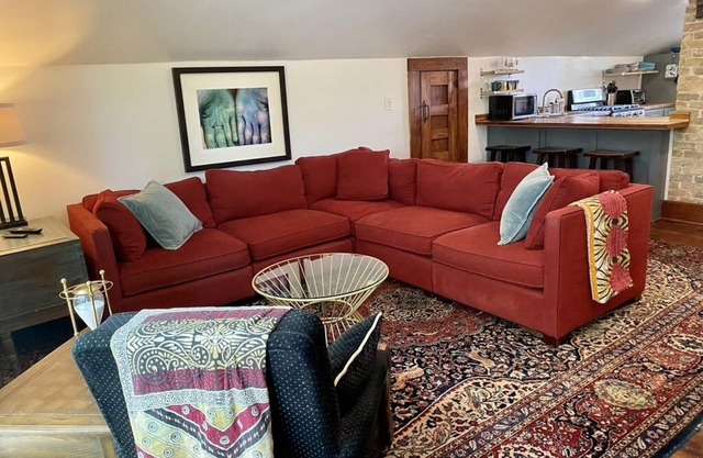 Cozy Cool Apartment on 6th Street!nWALK TO ACL FEST!