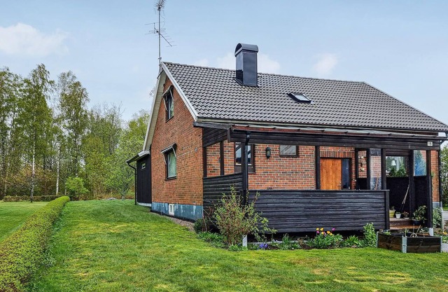 Cozy cottage with large garden and large balconies.