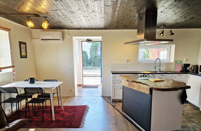 Cozy cottage with a good location in Hofterup | SE01047