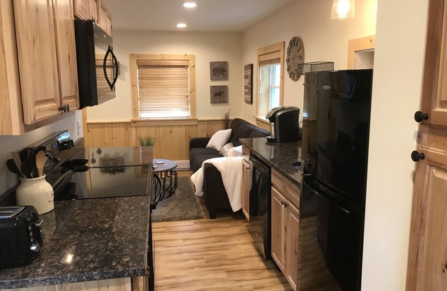 Cozy Couples Apartment