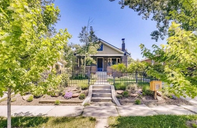 Cozy Denver Stay, Quiet Neighborhood Near Parks, Dining & Attractions!