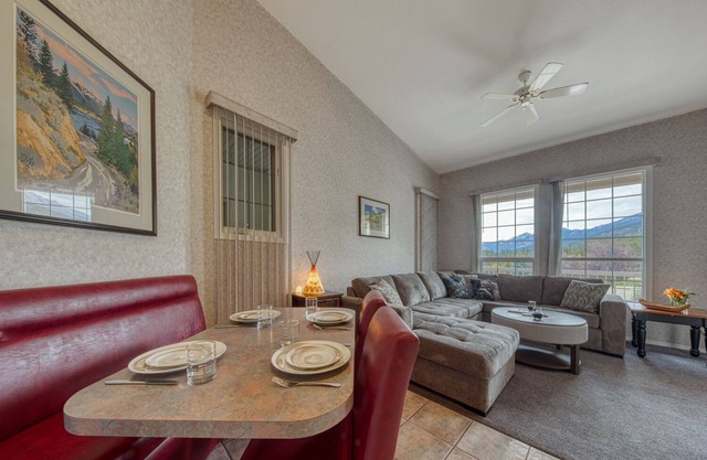 Cozy Fairmont Hot Springs 1BR Condo BC Registration PM493078643