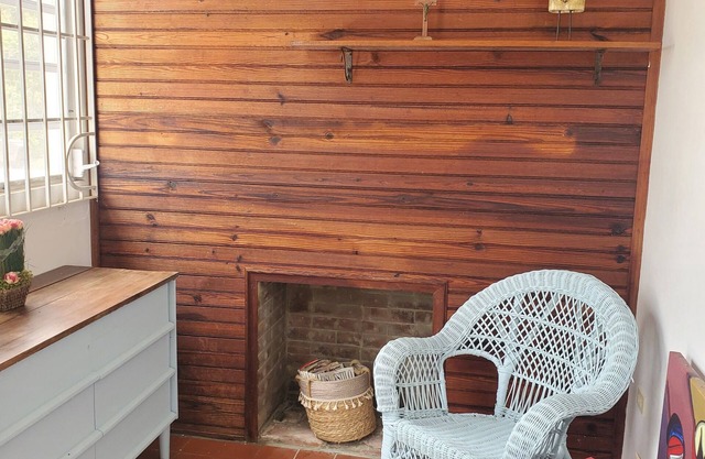 COZY FARMHOUSE with 7 acres. Close to the West Coast.