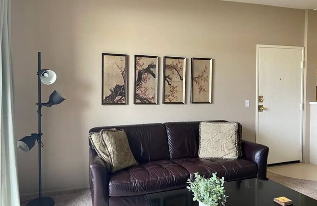 Cozy gem in the heart of Santa Clarita.