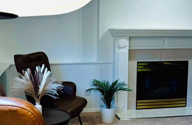 Cozy Haven 1 Bedroom Only with 2 Double Beds with lots of amenities!