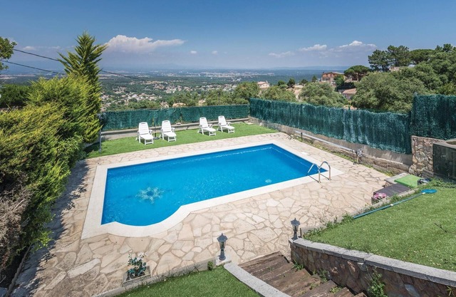 Cozy home in Macanet de la Selva
