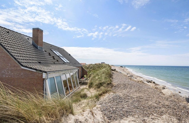 Cozy home in Frøstrup with sauna
