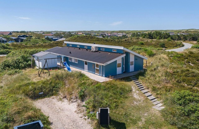 Cozy home in Hvide Sande with sauna