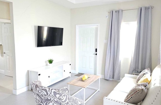 Cozy Home in Oceanpointe, Lucea, Hanover in Jamaica - 2BR 2WR